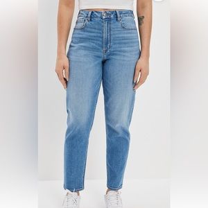American Eagle Outfitters - Curvy Mom Jeans - 6 Regular